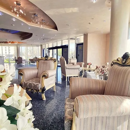 Scandinavia Hotel 4*