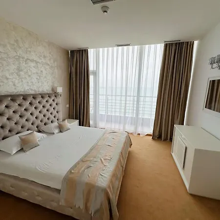 Scandinavia 4*