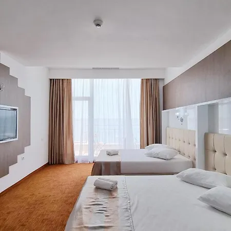 Scandinavia מלון 4*