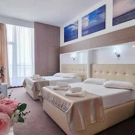 Scandinavia Hotel 4*